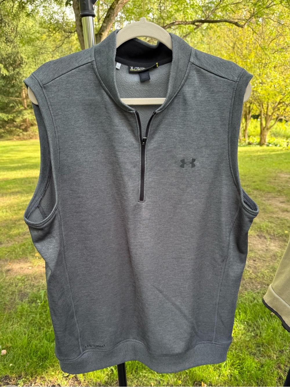 Under Armour Storm Men’s XL Gray Quarter Zip Fleece Vest Golf Performance